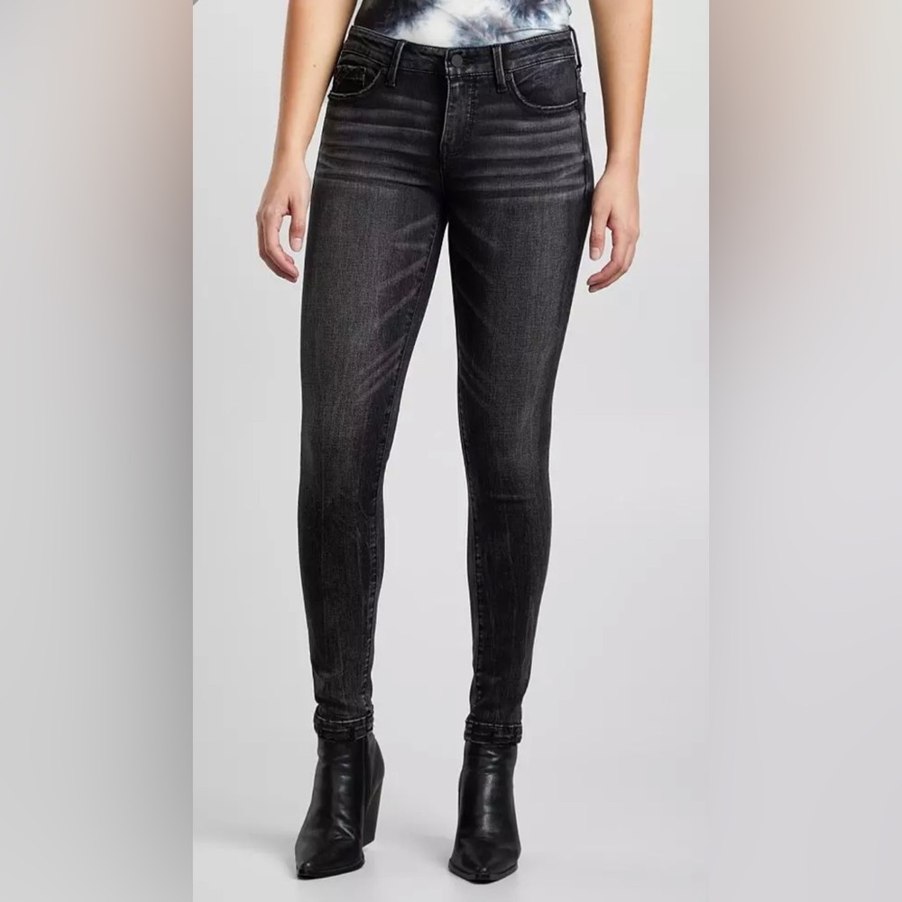 Buckle Black Fit No. 53 Mid-Rise Skinny Jean - NWOT - Size: 26x30